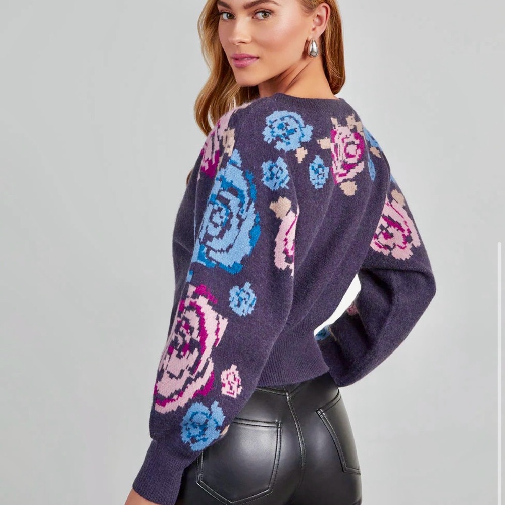 VICI Zandra Floral Sweater - Picture 3 of 8